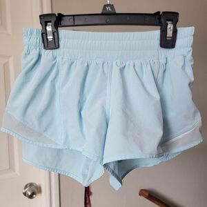 🍋 Lululemon Hotty Hot Shorts 2.5"  Icing Blue or Blue Linen Sz 6 ***SOLD OUT**